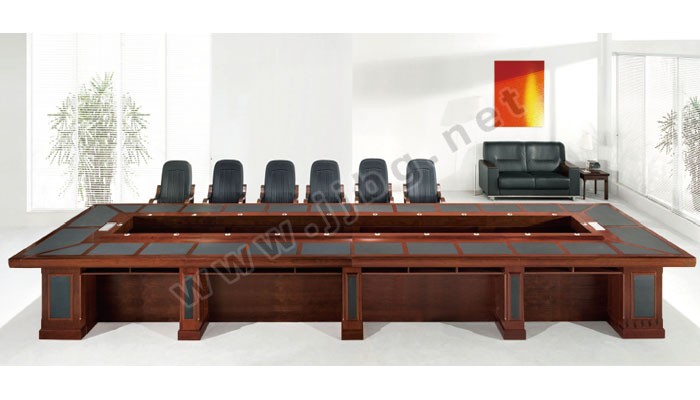 點(diǎn)擊查看商品:會議桌