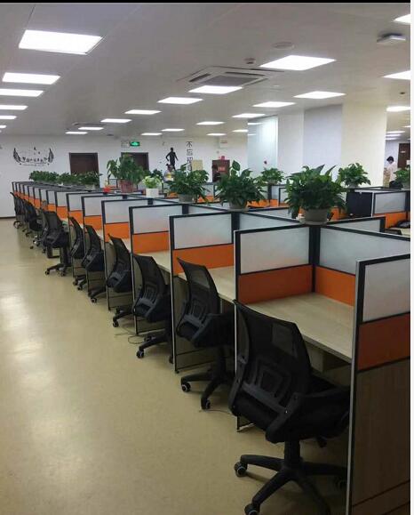 點擊查看商品:屏風工位3